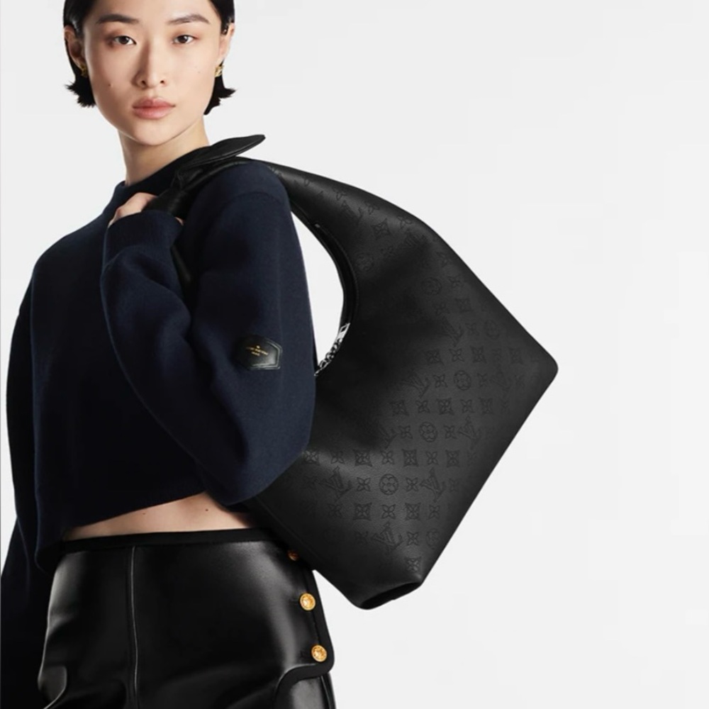 Louis Vuitton Black Monogram Shoulder Bag - Picture 9 of 9